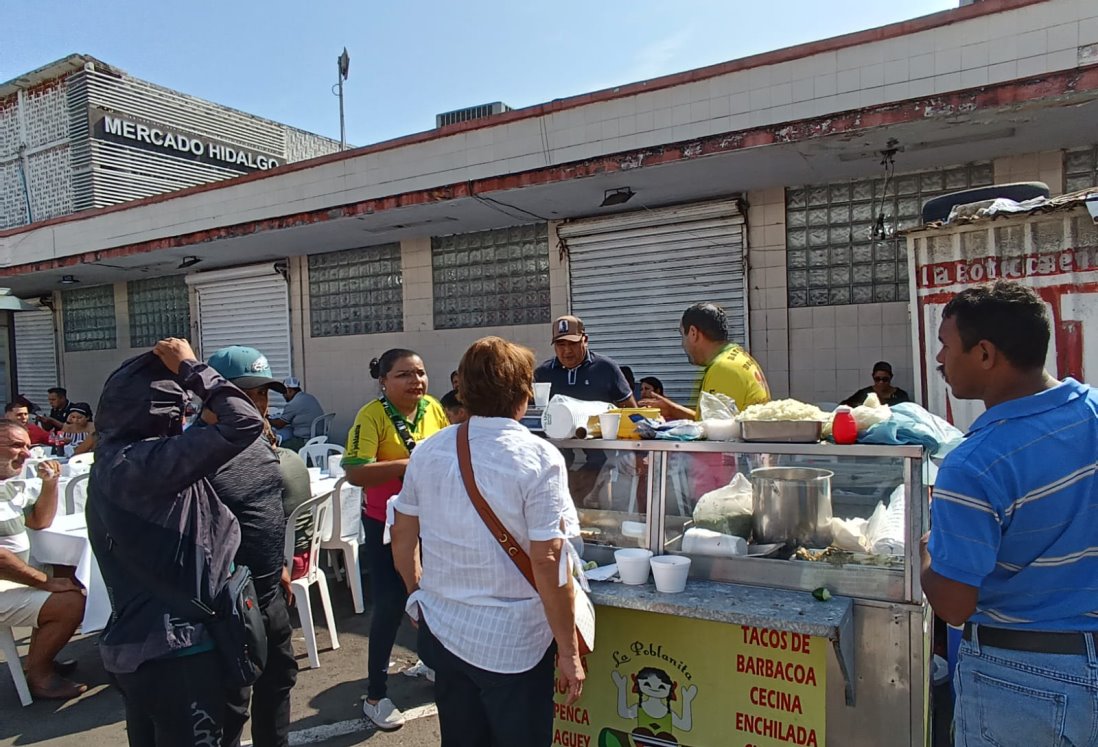 ¡Hasta 100 kilos de borrego! Así se curan la cruda los jarochos