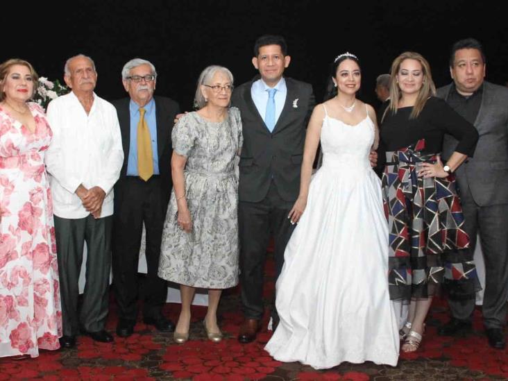 Gladys Reyes Martínez y Eric Maza Cano contraen sagrado matrimonio