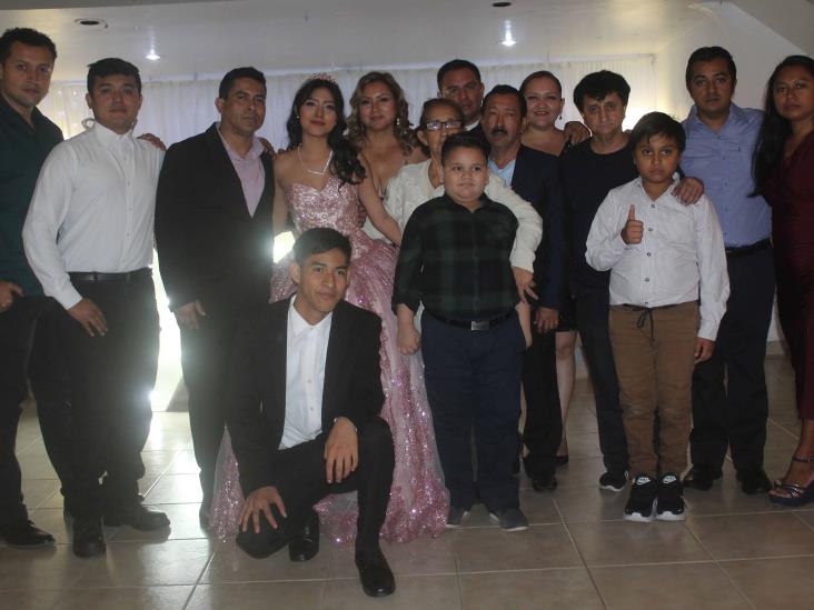 Abril Jannet Padrón Hernández disfrutó fiesta de XV años