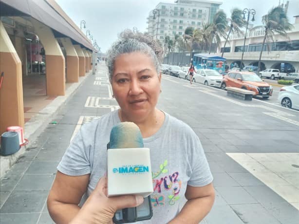 Ciudadanos califican como sucia y cara el agua que reciben en el Puerto de Veracruz