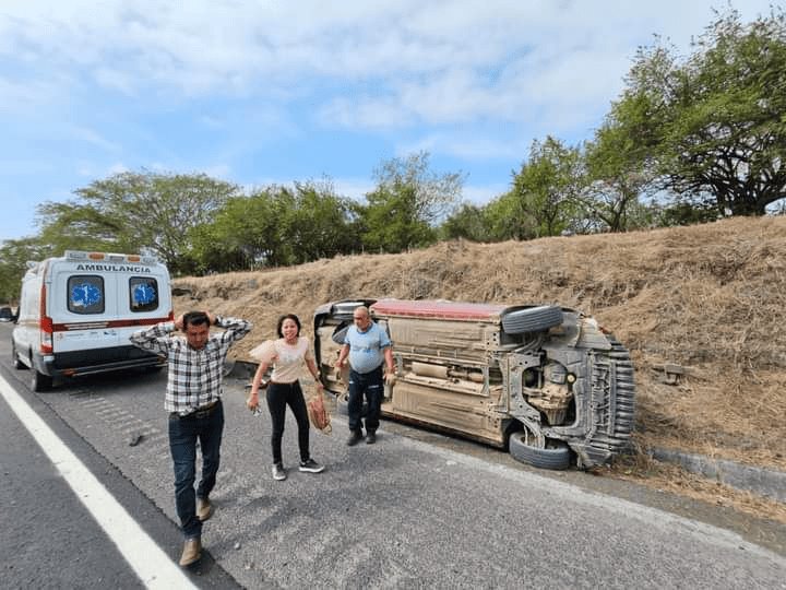 Aparatoso accidente en autopista Córdoba-Veracruz