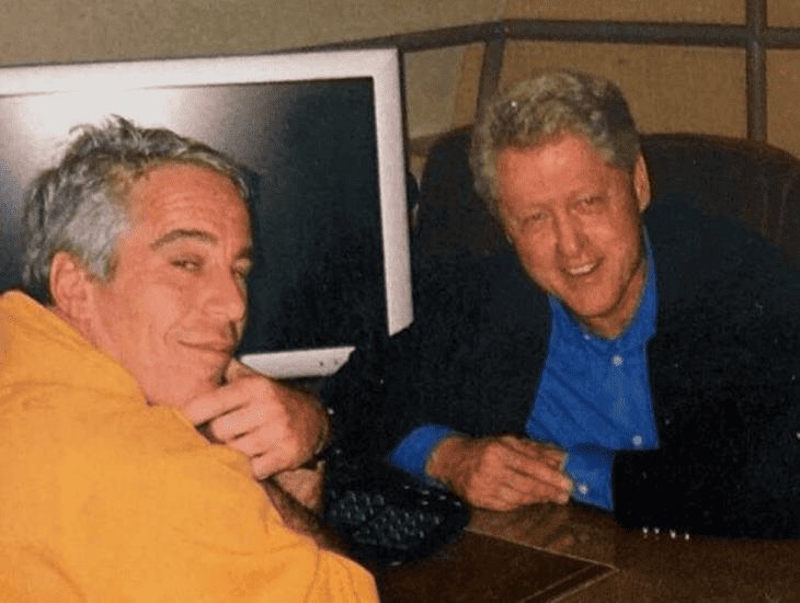 En medio de polémica por lista de Jeffrey Epstein captan a Bill Clinton en México