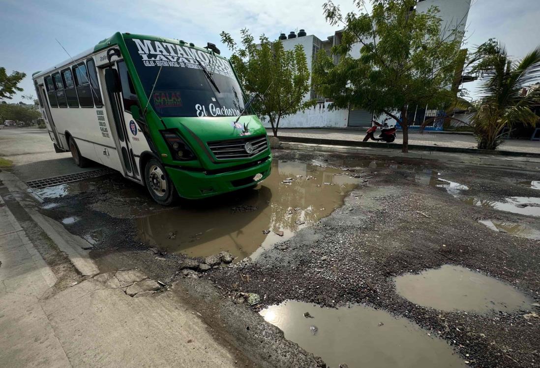 Lomas de Río Medio 4 en Veracruz, años sufriendo de mala obra pública