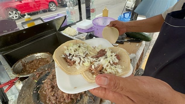 Estos son los populares tacos de cabeza en la colonia Flores Magón de Veracruz | VIDEO