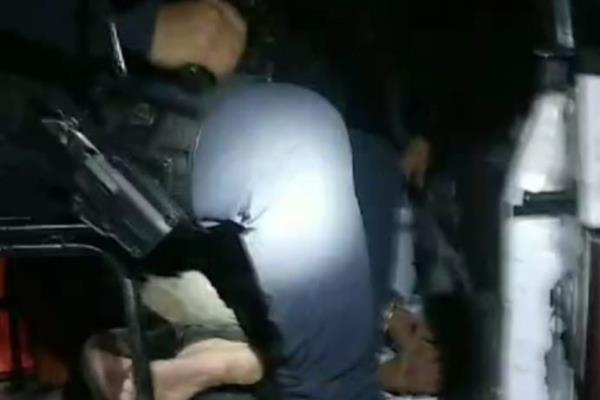 ¡Casi los linchan! Pobladores amagan a presuntos secuestradores en Totutla