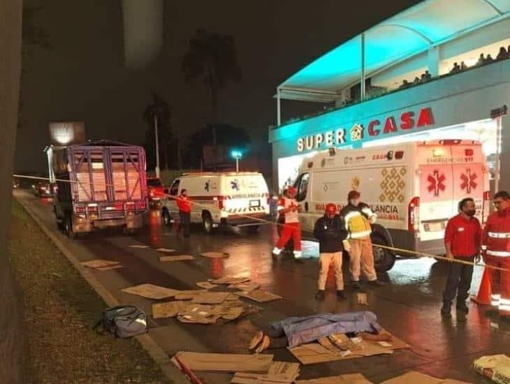 Camioneta en Xalapa impacta a pepenador, perdió la vida