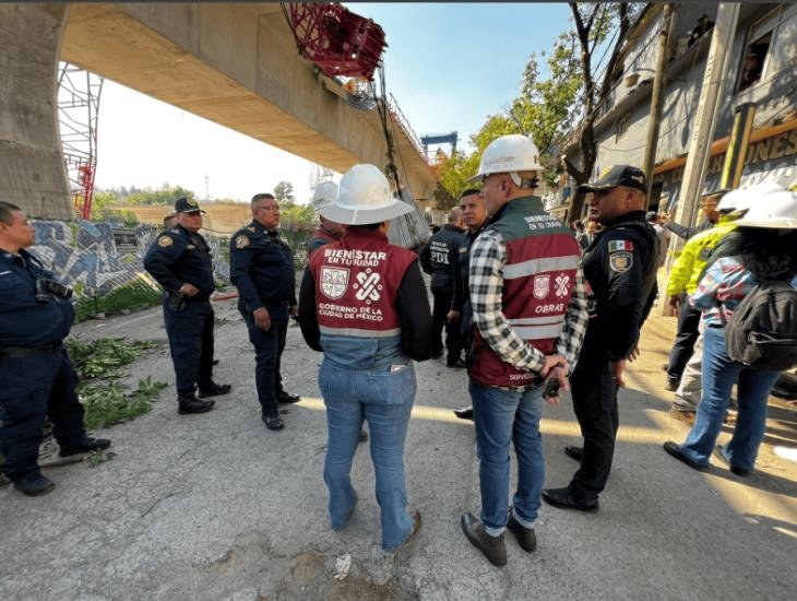 Cae estructura de puente en construcción en la CDMX