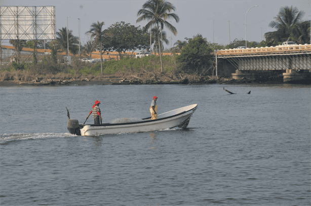 Azolvamiento en desembocadura del Río Jamapa alerta pescadores