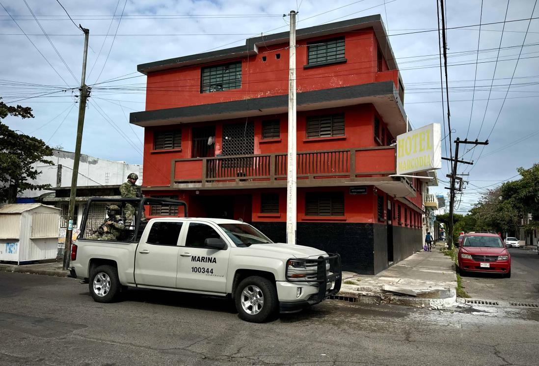 Fuerte operativo policiaco en hotel de Veracruz | VIDEO