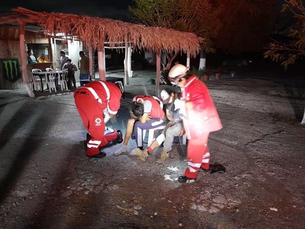 ¡Sobreviven de milagro! tractocamión prensa a dos jóvenes en Medellín