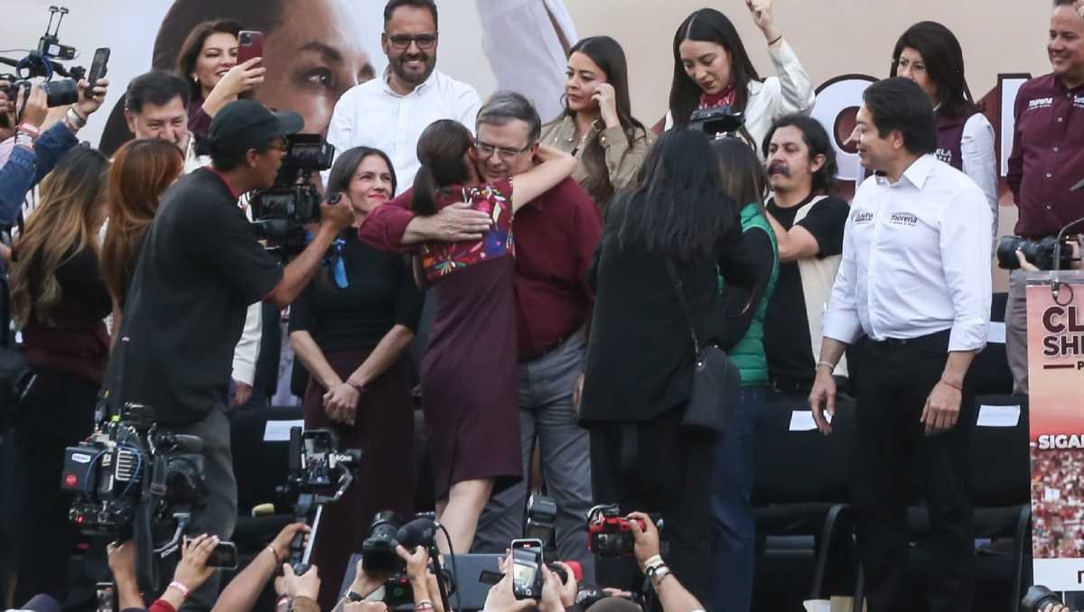 Marcelo Ebrard respalda a Claudia Sheinbaum; asiste a su cierre de precampaña en CDMX