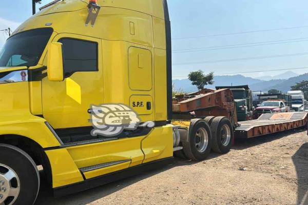 Recuperan en Veracruz tractocamión que había sido robado en Hidalgo