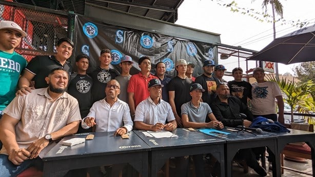 Firman juveniles con organización de Marineros de Seattle