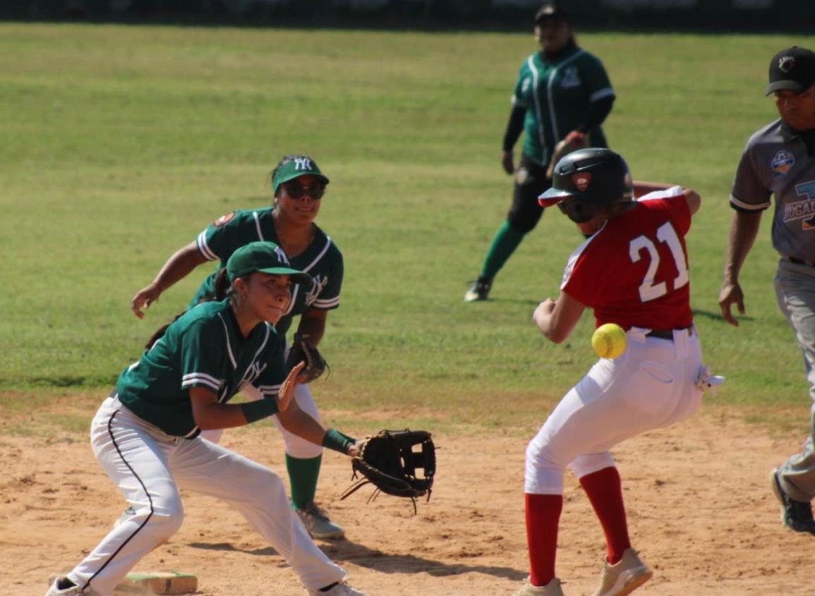 Comienzan los batazos en el softbol Dominical