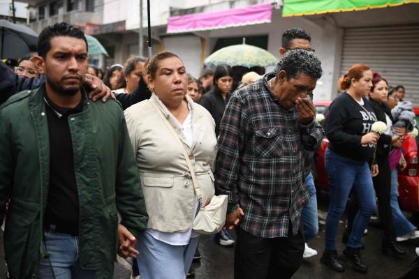 "Lo único que quiero es justicia", pide madre de Brando Arellano tras entierro de su hijo