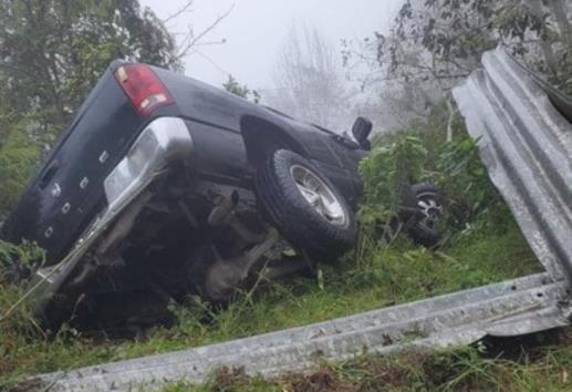 De milagro camioneta se salva de sufrir accidente en Yecuatla