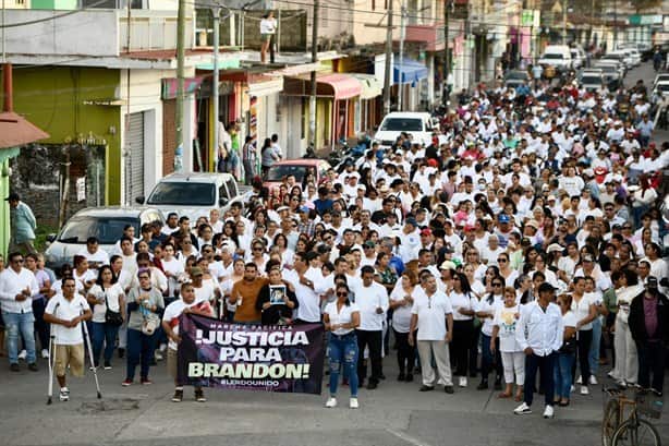 Miles marchan en Lerdo de Tejada pidiendo justicia para Brando Arellano | VIDEO