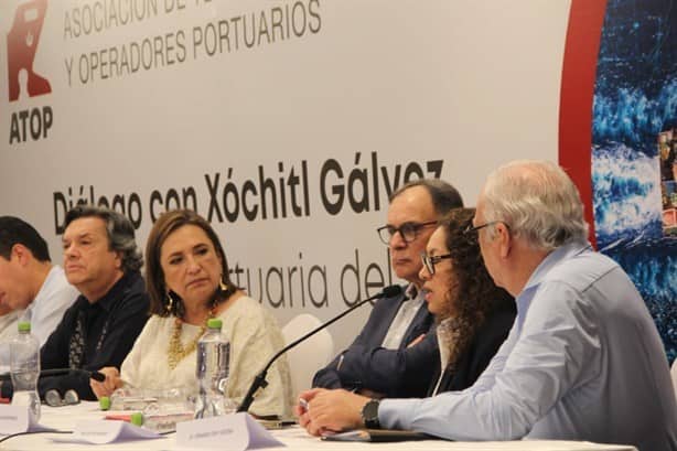 Xóchitl Gálvez se reúne con portuarios de Veracruz | VIDEO