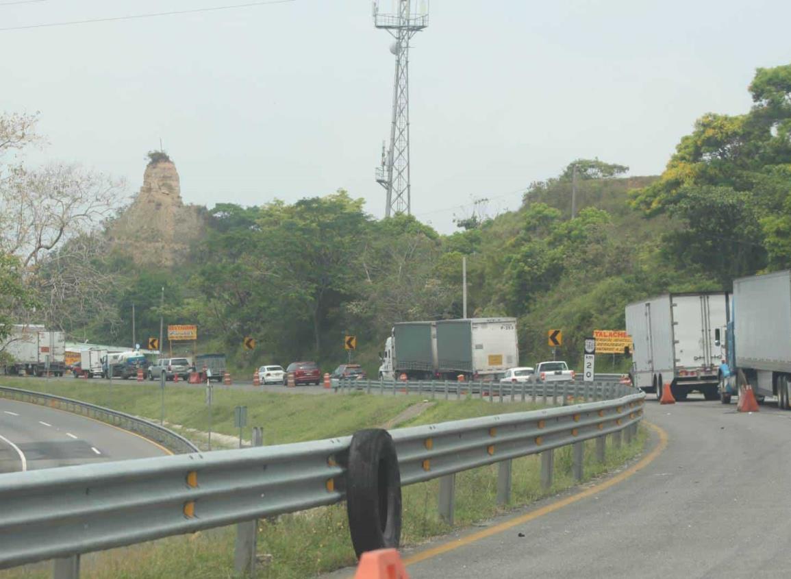 Costera del Golfo: Ambulancias con enfermos o heridos sufren atrasos por retén migratorio