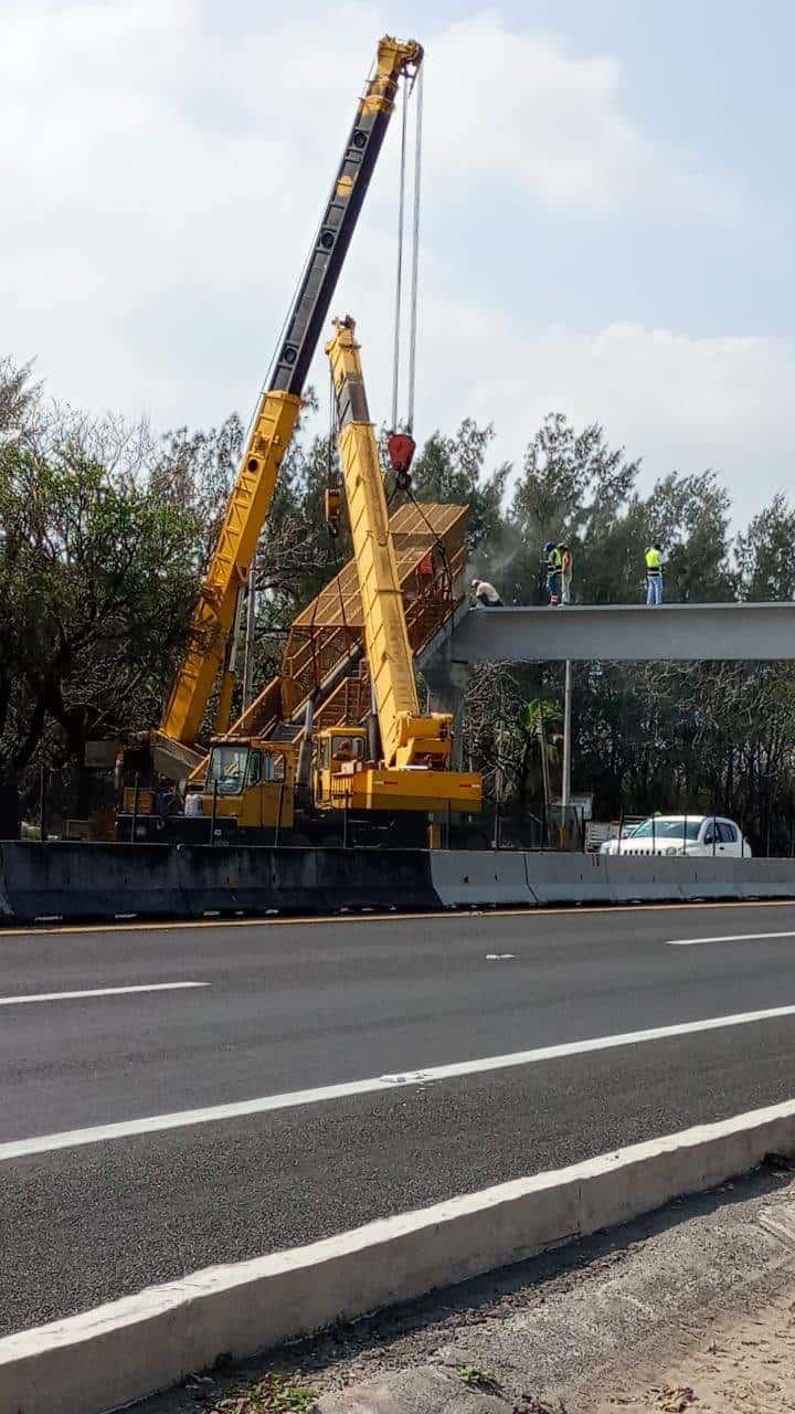 Colocación de puente en carretera Cardel – Veracruz genera caos vial