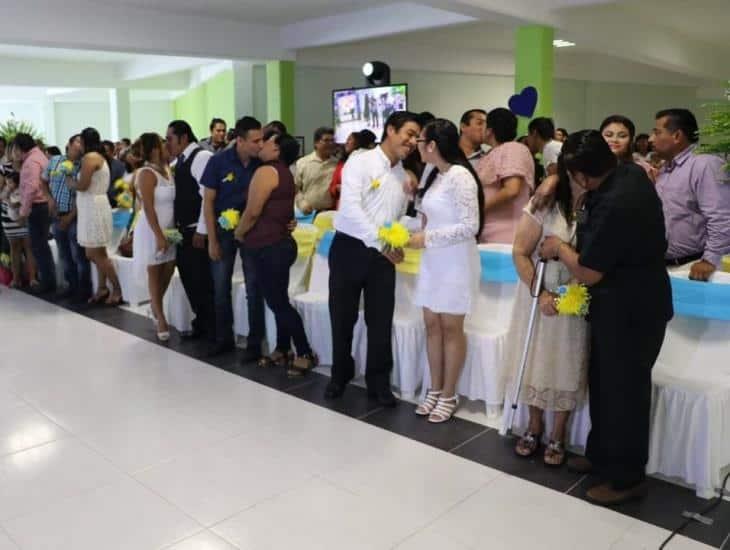 Solo 20 parejas podrán cansarse en el programa de bodas colectivas en Nanchital