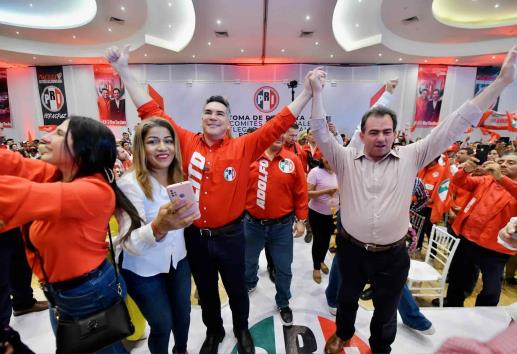 En capital de Veracruz, Moreno defiende proceso para candidaturas ante críticas
