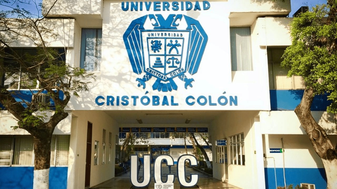 Jóvenes universitarios se interesan profundamente por la política: rector de Universidad Cristóbal Colón