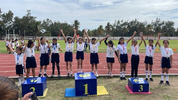 Realizan fiesta de l atletismo con 200 jóvenes