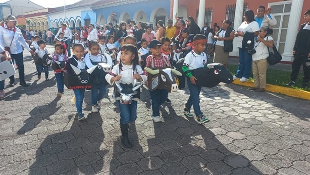 ¡Ya empezó la fiesta en Tlacotalpan! Así se vivió la Mojiganga infantil | VIDEO