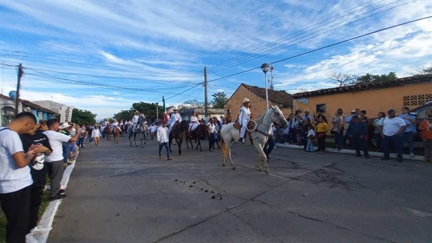 Inauguran las fiestas de Tlacotalpan con la tradicional cabalgata jarocha | VIDEO