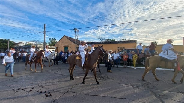 Inauguran las fiestas de Tlacotalpan con la tradicional cabalgata jarocha | VIDEO