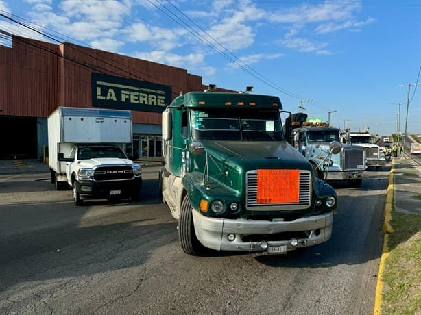 Transportistas de Amotac bloquean accesos y salidas de Veracruz | VIDEO