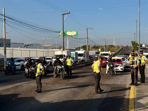 Transportistas de Amotac bloquean accesos y salidas de Veracruz | VIDEO