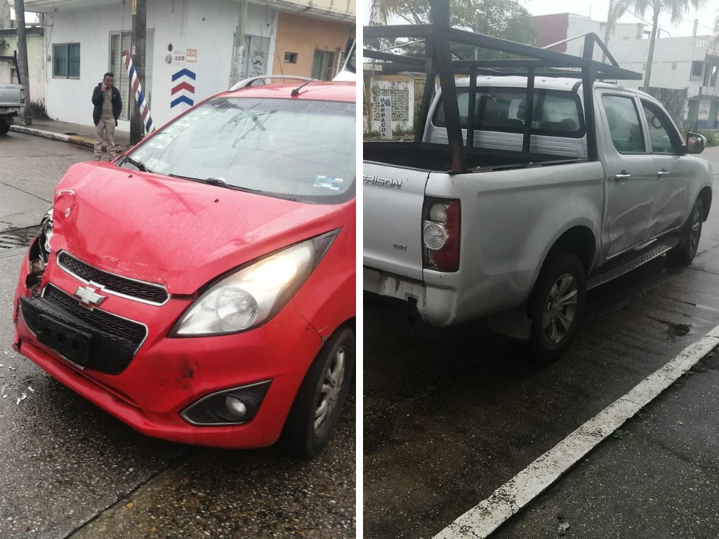 Por no respetar preferencia, camioneta se impacta con automóvil en Coatzacoalcos | VIDEO