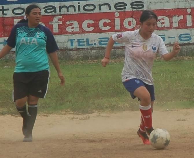 El domingo saldrán finalistas del futbol femenil