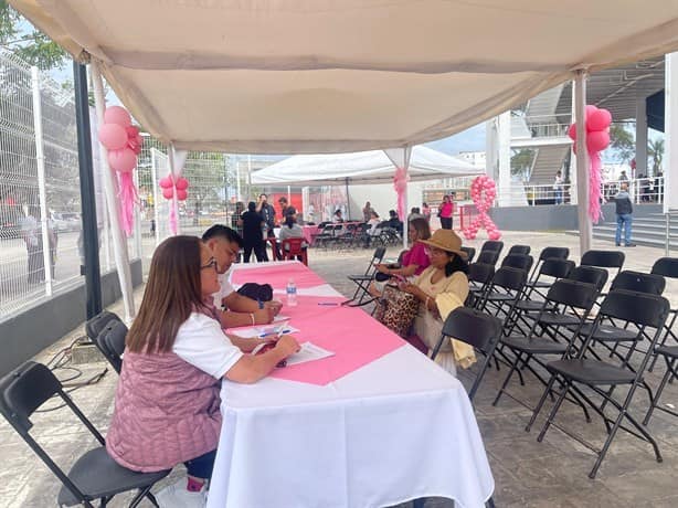 Realizan estudios de mastografías y papanicolau gratuitos en el estadio Beto Ávila en Boca del Río