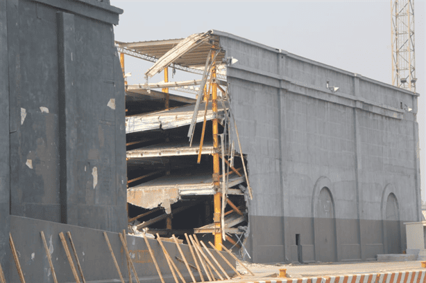 Avanza demolición de antigua bodega de autos en recinto portuario de Veracruz