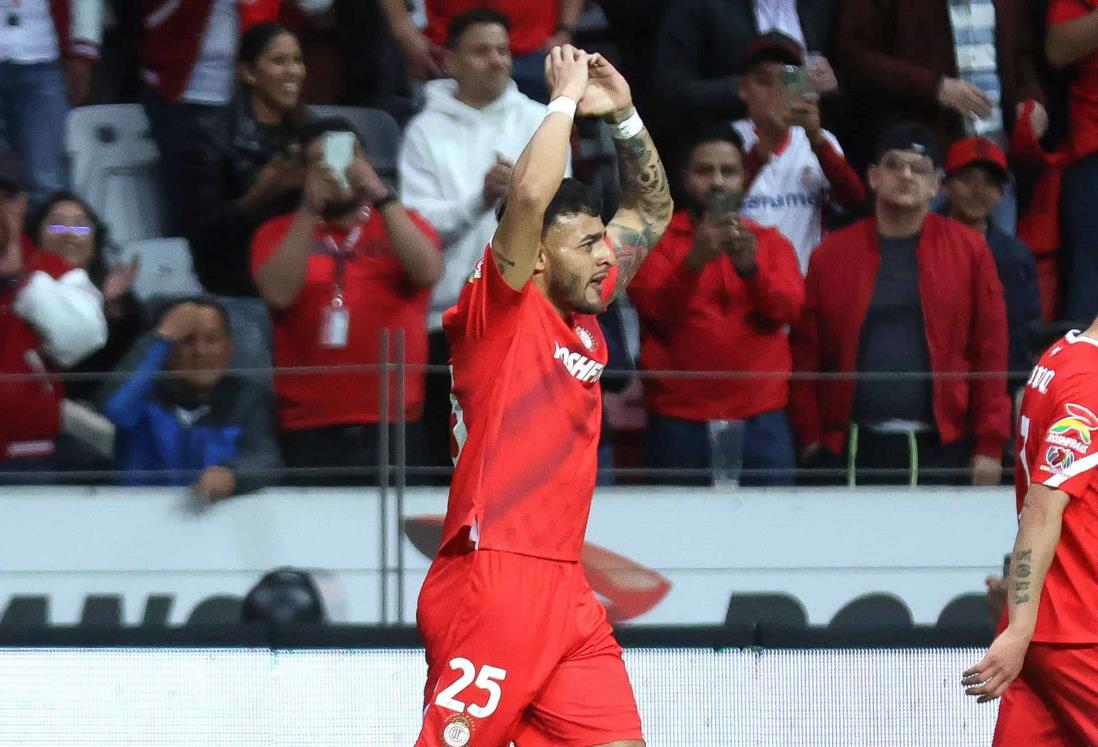 Anota Alexis Vega en su debut con Toluca