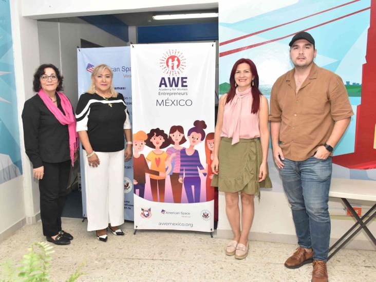 Llevan a cabo graduación de emprendedoras del programa AWE México