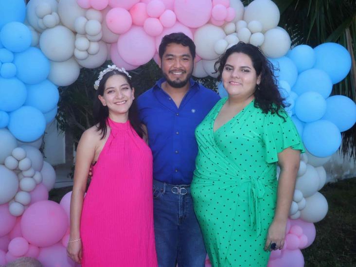 Alan y Gema Luna de Romero protagonizan gender reveal