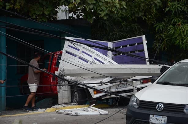 Vecinos exigen reductores de velocidad en bulevar de Boca del Río tras accidente