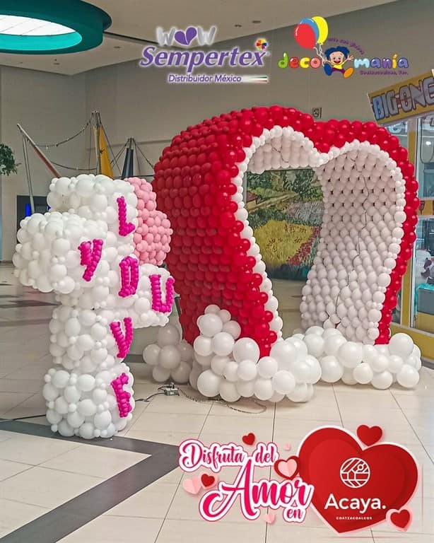 Esta Plaza de Coatzacoalcos celebra con Festival de Globos el Día del Amor y la Amistad, !no te quedes sin tu foto¡