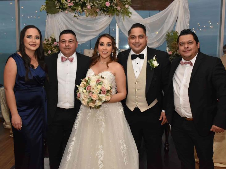 Dulce Hernández Muñoz y Eric Bahena Zavala contraen matrimonio civil