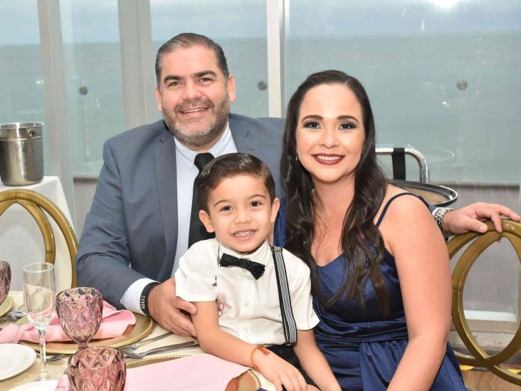 Dulce Hernández Muñoz y Eric Bahena Zavala contraen matrimonio civil