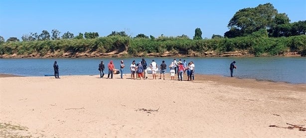 Día de playa pasa a la tragedia en Texistepec y San Juan; se ahoga estudiante, un cuerpo no aparece