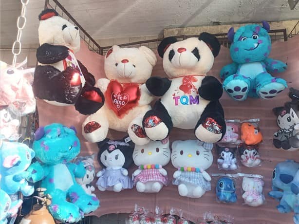 ¡Hasta 600 pesos un osito de peluche en la zona de mercados de Veracruz!