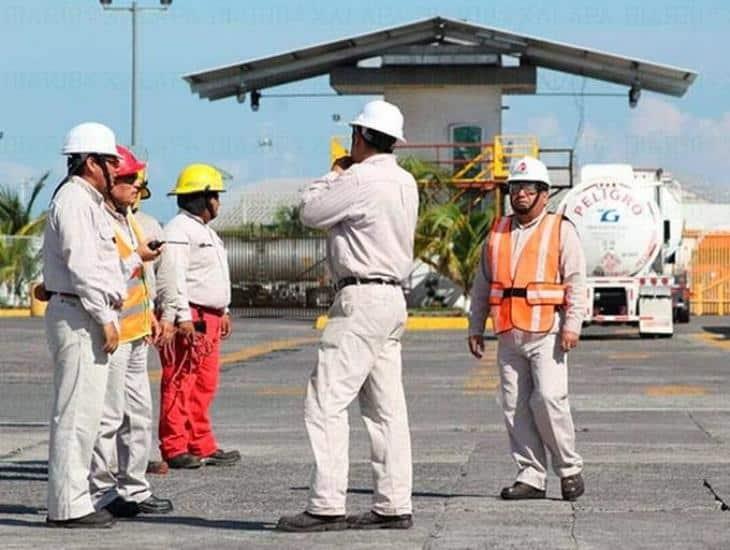 ¿Cuánto gana una persona con plaza en Pemex?