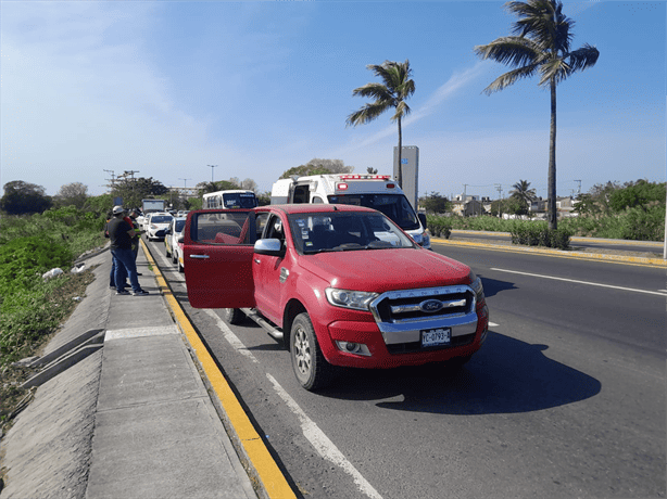 Triple choque en carretera federal Veracruz-Xalapa