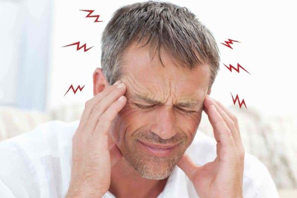 ¿Qué es la migraña y cómo puedes combatirla? Te decimos