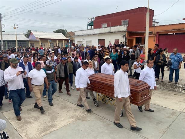 Despiden a Andrés Valencia con caravana y música en San Juan Evangelista | VIDEO